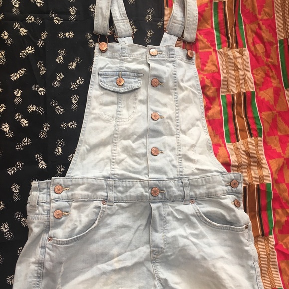 H&M Other - Light Wash Overall Shorts - H&Ms Divided